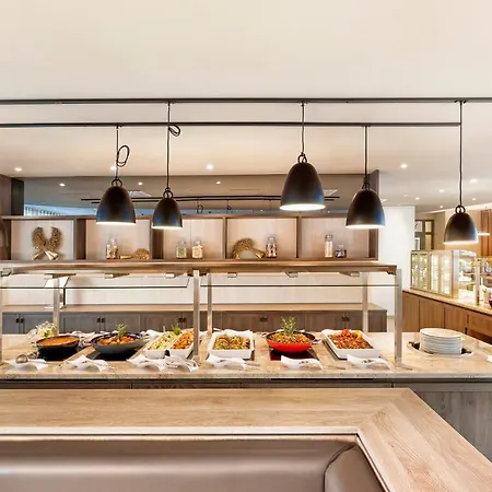 Hotel H+ Koeln 4*