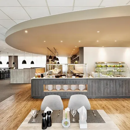 H+ Köln Hotel 4*