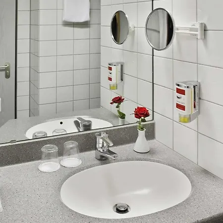 酒店 科隆布吕尔h +酒店