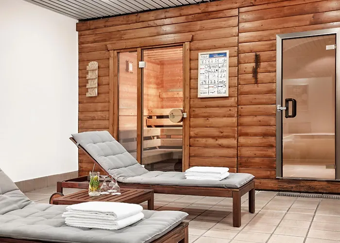 科隆布吕尔h +酒店 4*