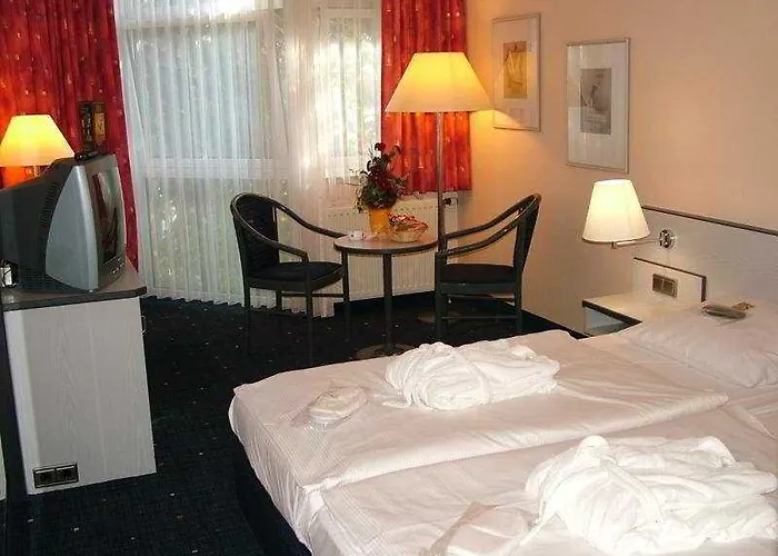 科隆布吕尔h +酒店 4* Brühl