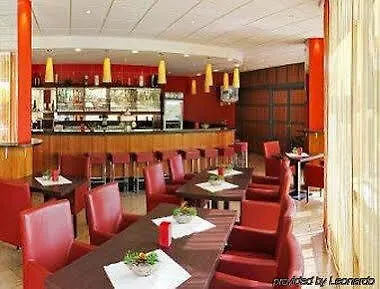 科隆布吕尔h +酒店 4*